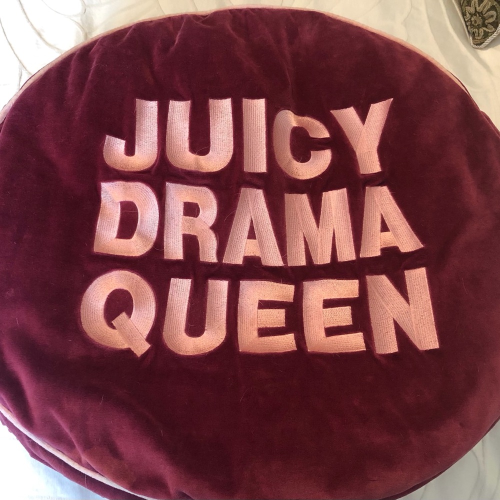 Juicy Crittoure Drama Queen Velour Dog Bed - Pink on Burgundy